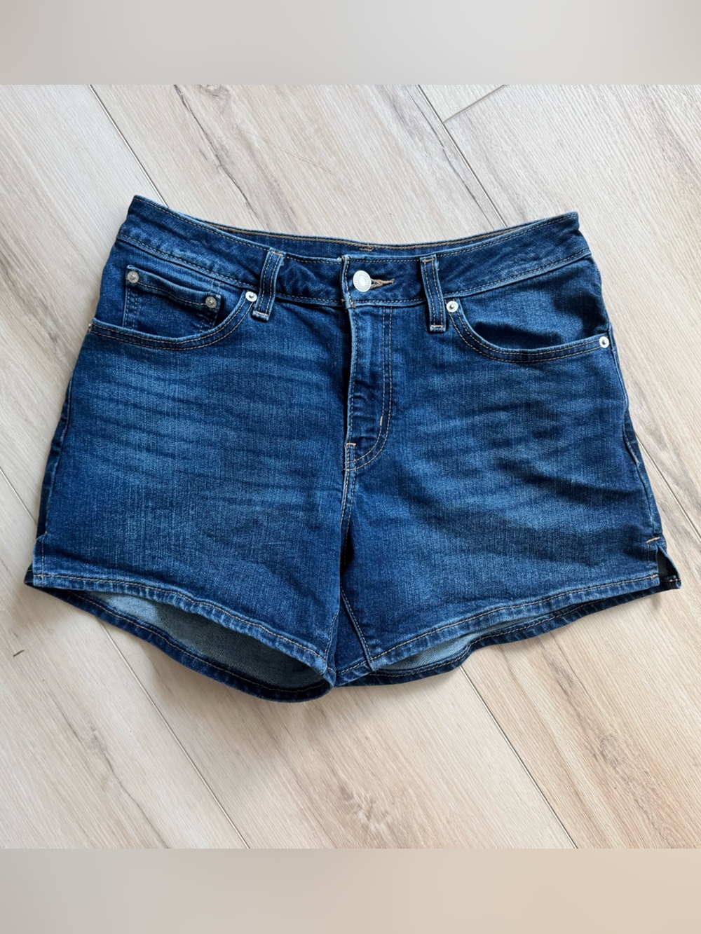 Levi’s A-Line Shorts for Women. Size 28